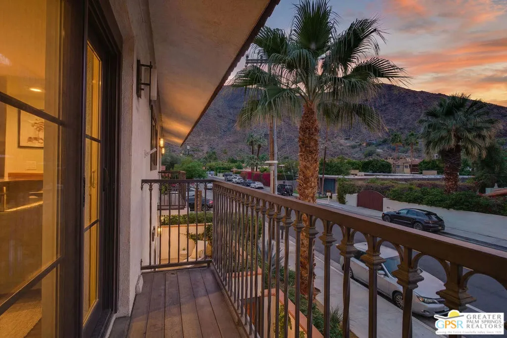 305 W Arenas Road 3a, Palm Springs, California 92262 home-pic-40