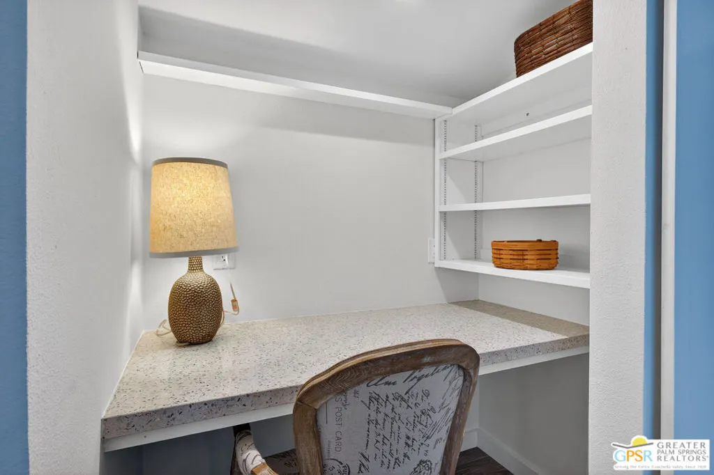 305 W Arenas Road 3a, Palm Springs, California 92262 home-pic-20