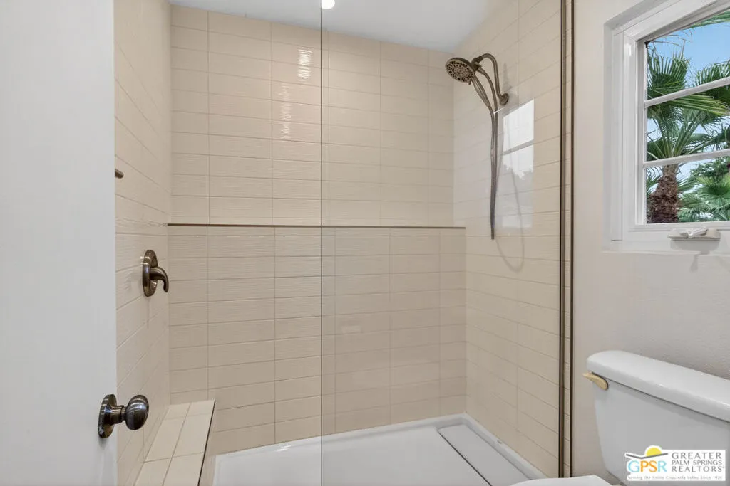 305 W Arenas Road 3a, Palm Springs, California 92262 home-pic-36