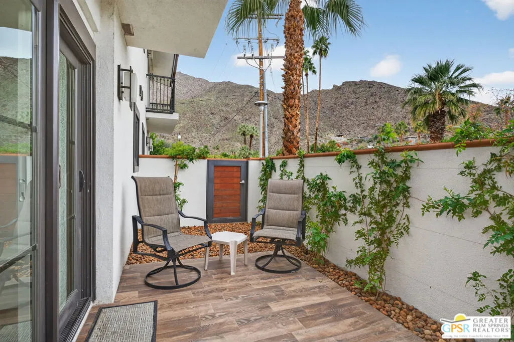 305 W Arenas Road 3a, Palm Springs, California 92262 home-pic-26