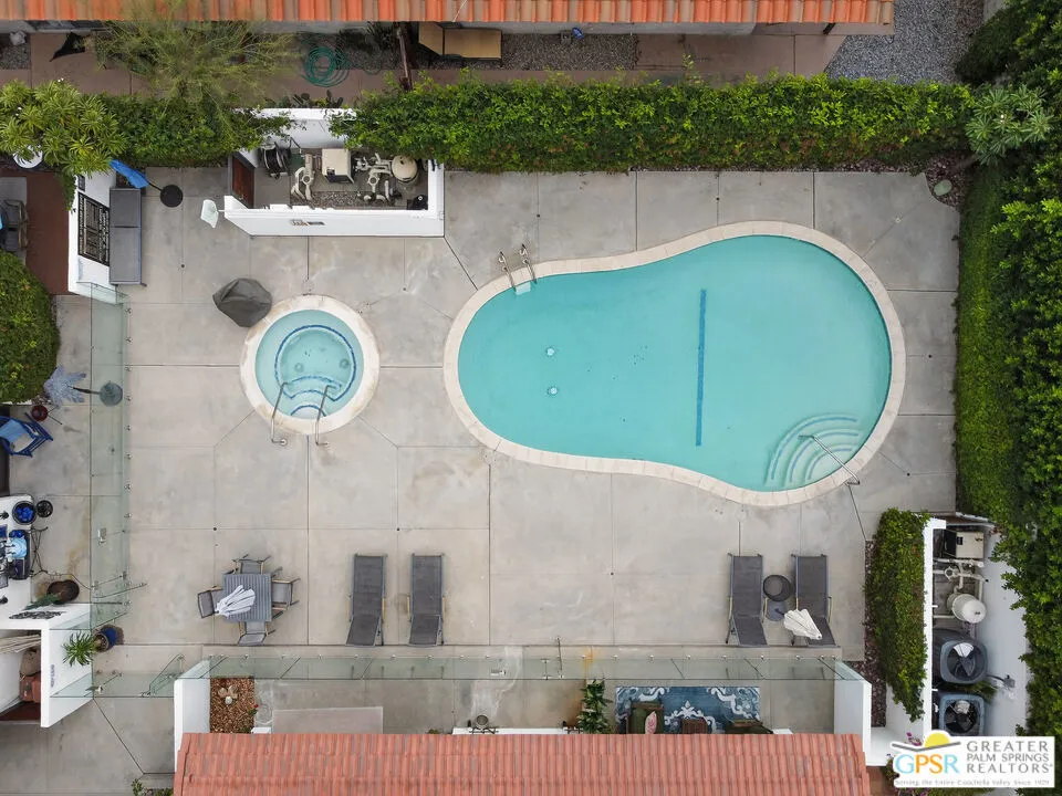 305 W Arenas Road 3a, Palm Springs, California 92262 home-pic-16