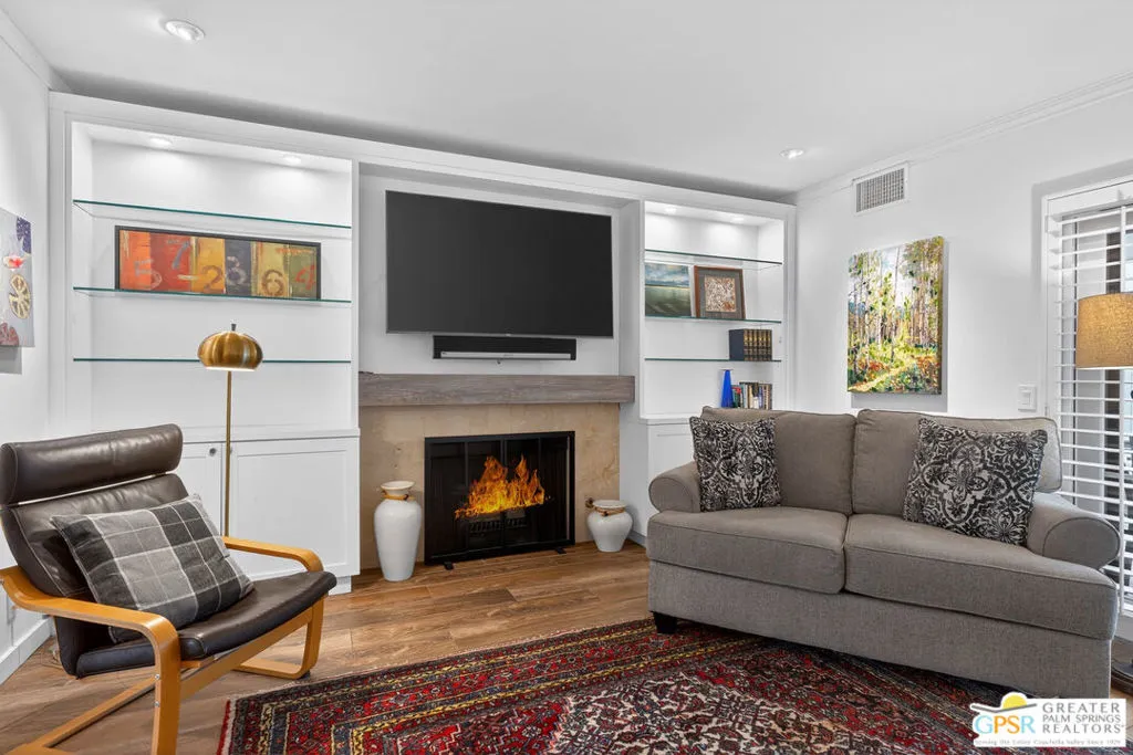 305 W Arenas Road 3a, Palm Springs, California 92262 home-pic-7