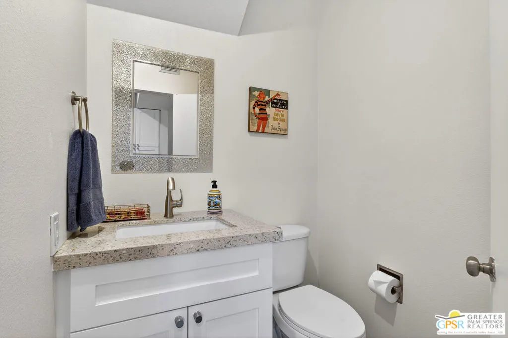 305 W Arenas Road 3a, Palm Springs, California 92262 home-pic-29