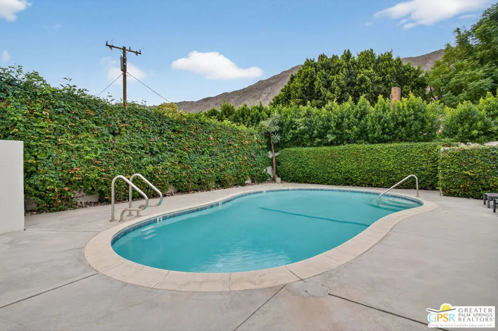 305 W Arenas Road 3a, Palm Springs, California 92262 home-pic-13