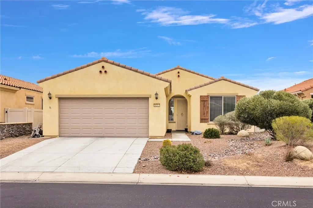10212 Darby, Apple Valley, California 92308 home-pic-2