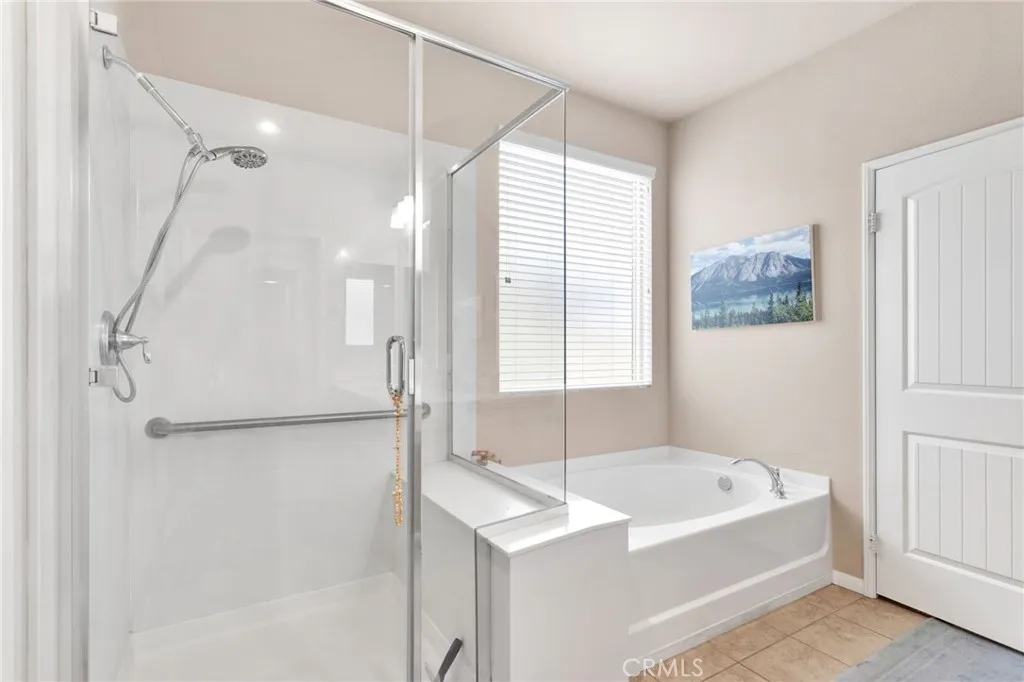 10212 Darby, Apple Valley, California 92308 home-pic-20