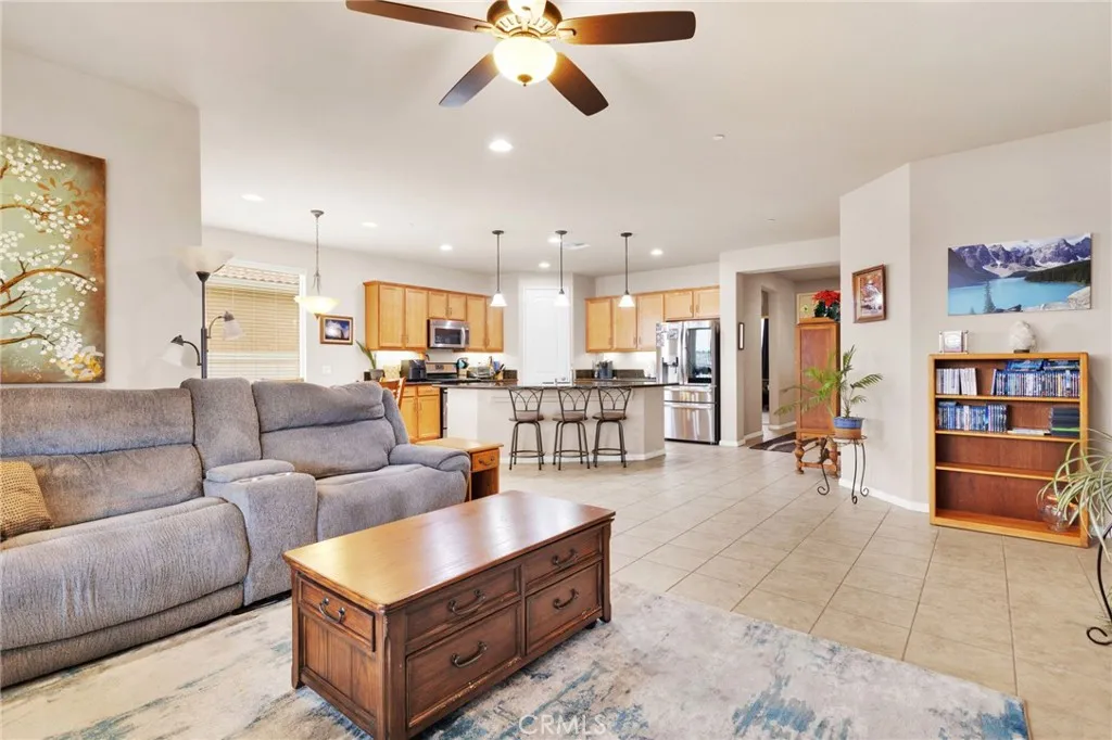 10212 Darby, Apple Valley, California 92308 home-pic-7