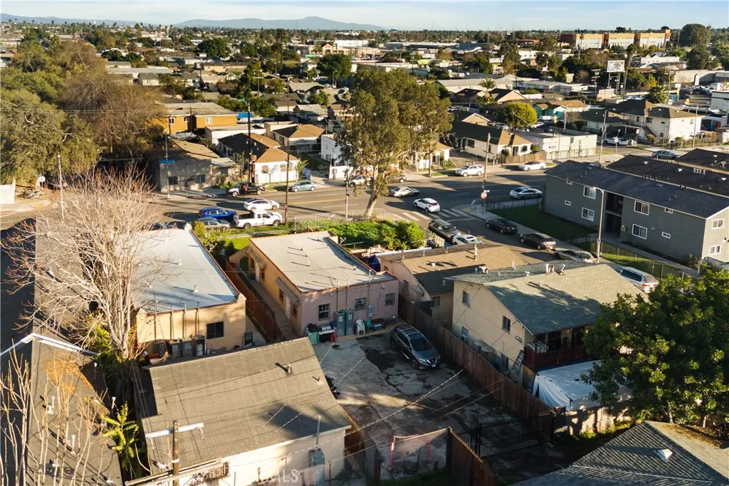 8449 S Main, Los Angeles, California 90003 home-pic-6