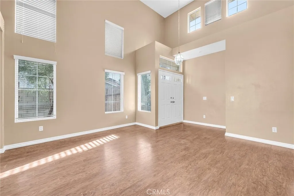 14086 Valley Forge Court, Fontana, California 92336 home-pic-19