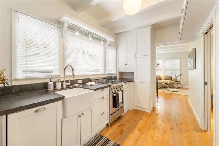 132 6th Street, Pacific Grove, California 93950