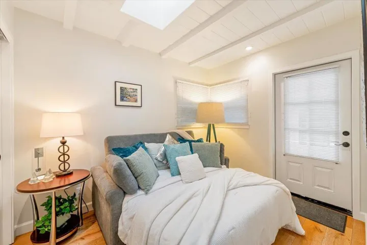 132 6th Street, Pacific Grove, California 93950