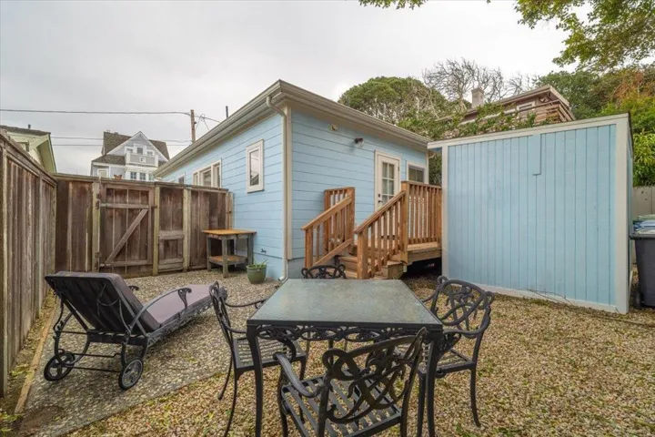 132 6th Street, Pacific Grove, California 93950