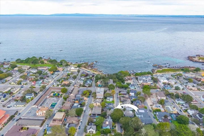 132 6th Street, Pacific Grove, California 93950