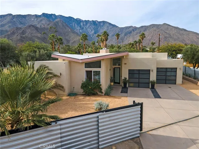 2461 N Junipero Avenue, Palm Springs, California 92262