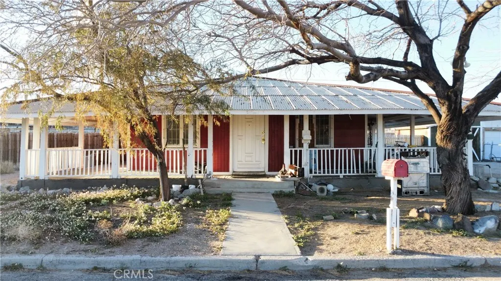 83040 Magnolia Avenue, Trona, California 93562 home-pic-1
