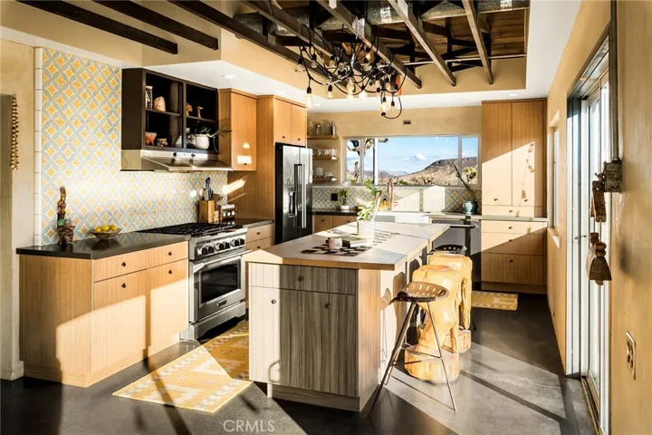 2680 Vine, Pioneertown, California 92268