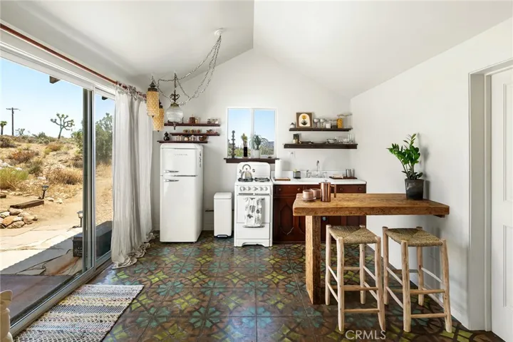 2680 Vine, Pioneertown, California 92268