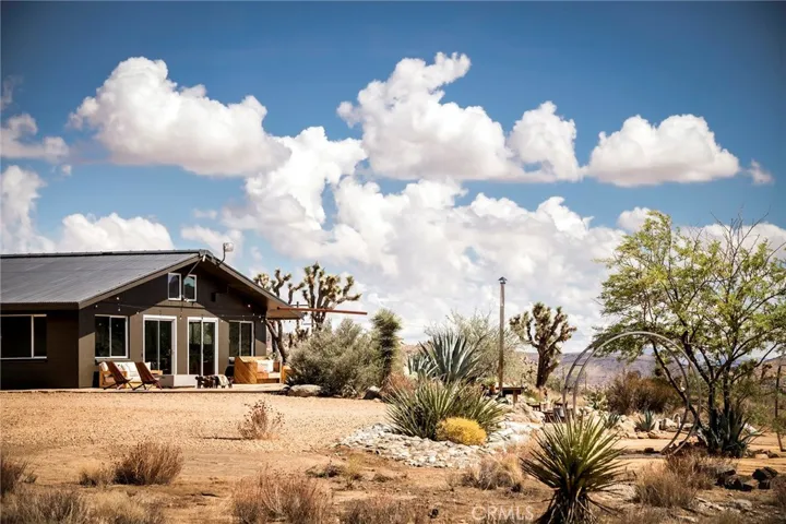2680 Vine, Pioneertown, California 92268