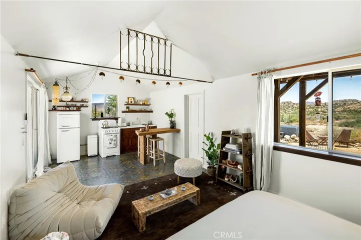 2680 Vine, Pioneertown, California 92268