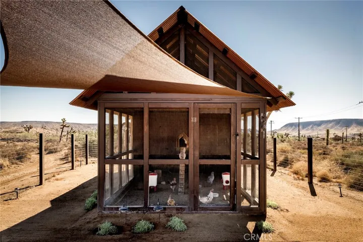 2680 Vine, Pioneertown, California 92268
