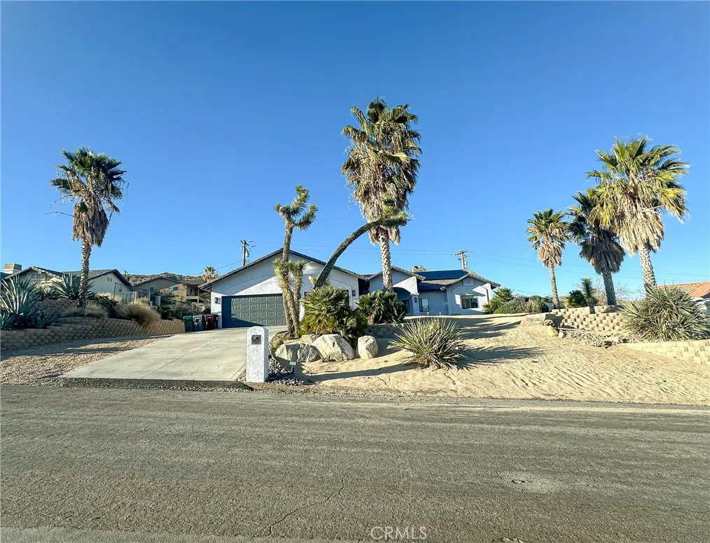 7525 Whitney, Yucca Valley, California 92284 home-pic-3