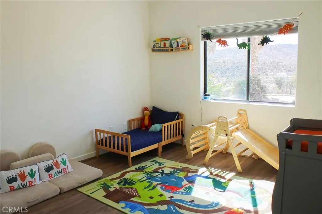 7525 Whitney, Yucca Valley, California 92284 home-pic-22