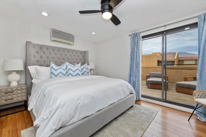 \Upstairs bedroom