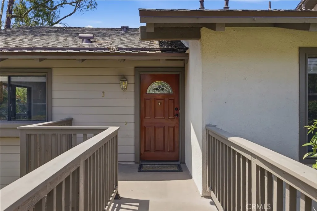 Freshly painted front door. The HOA has replaced all roof last year. So the roof is only one-year new. The handrailing was freshly painted not long ago by HOA.