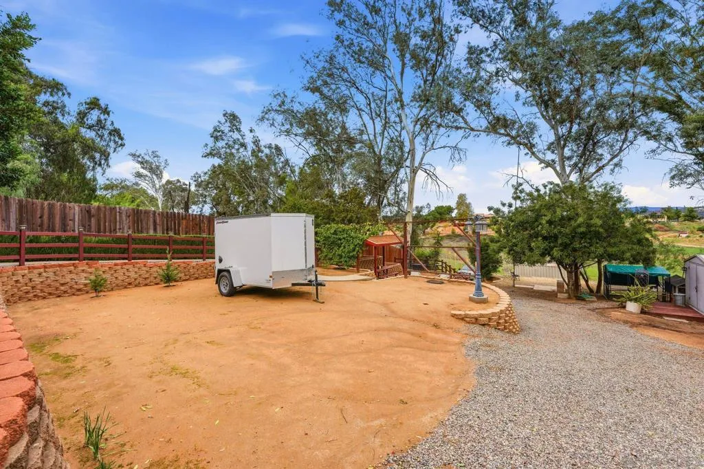 1305 Ash St, Ramona, California 92065 home-pic-43