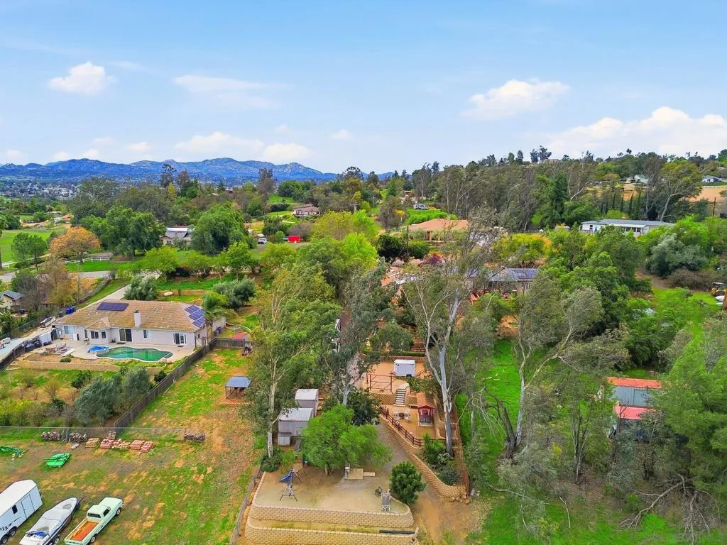 1305 Ash St, Ramona, California 92065 home-pic-34