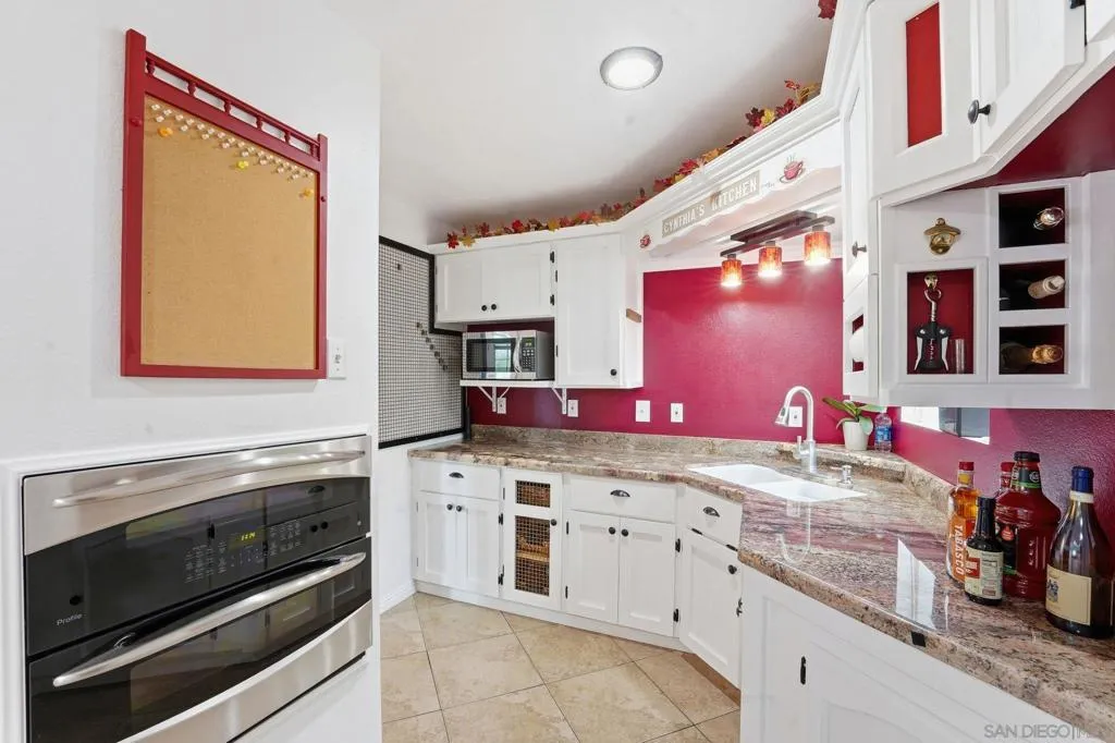 1305 Ash St, Ramona, California 92065 home-pic-24