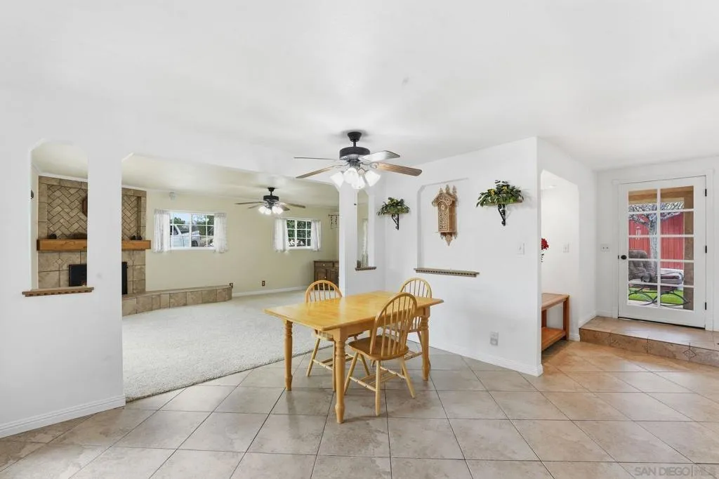 1305 Ash St, Ramona, California 92065 home-pic-8