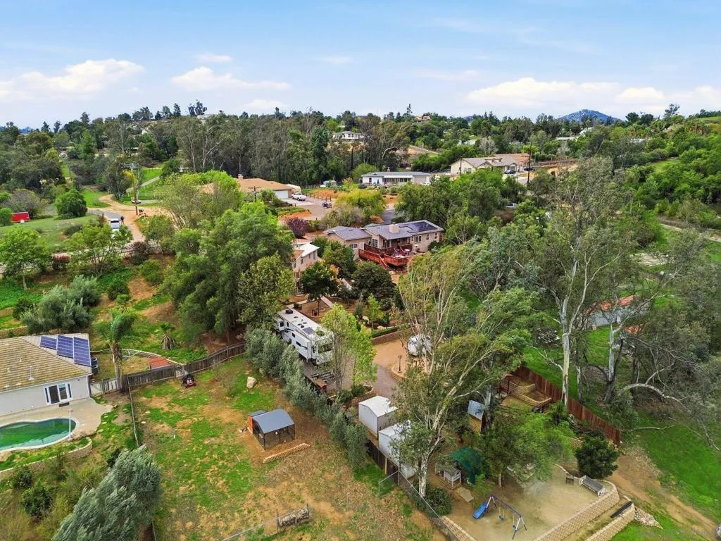 1305 Ash St, Ramona, California 92065 home-pic-33