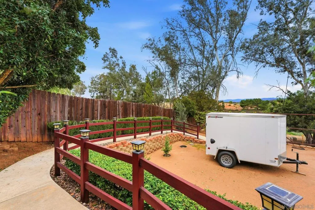 1305 Ash St, Ramona, California 92065 home-pic-41