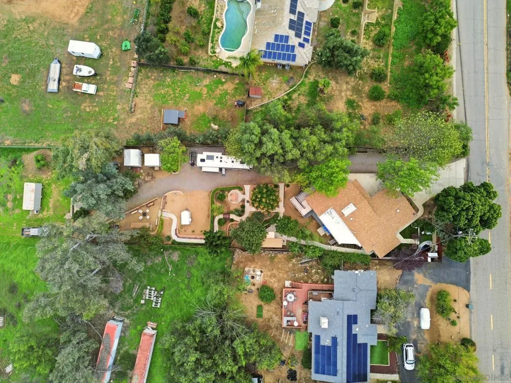 1305 Ash St, Ramona, California 92065 home-pic-13