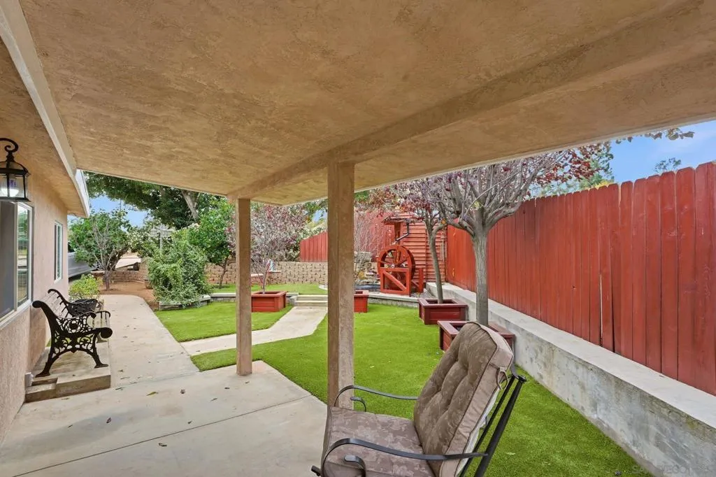 1305 Ash St, Ramona, California 92065 home-pic-14