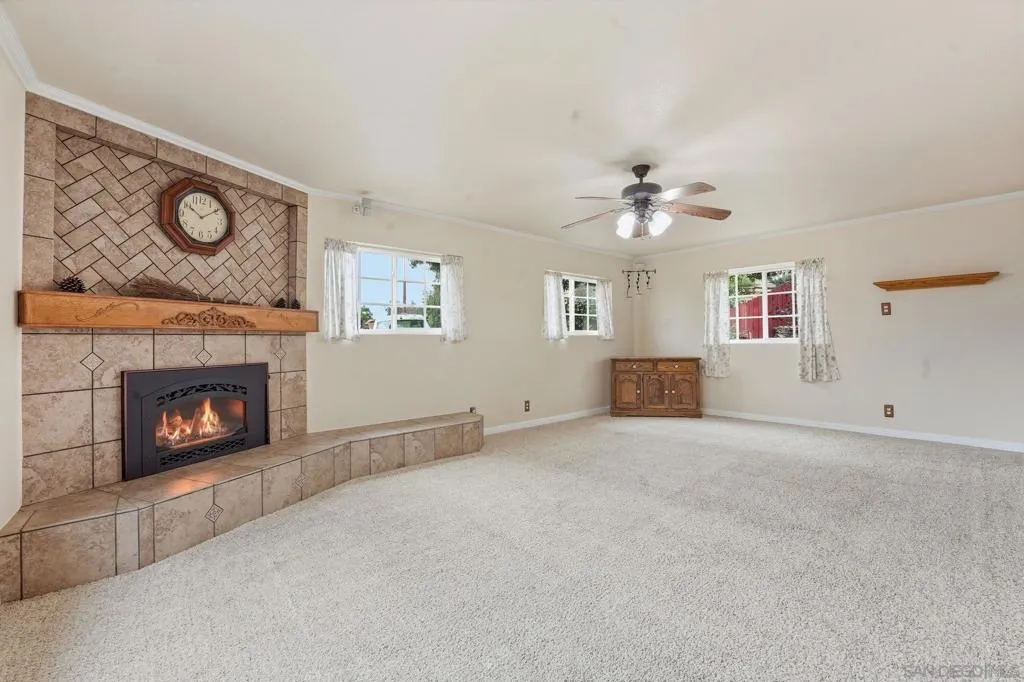 1305 Ash St, Ramona, California 92065 home-pic-3