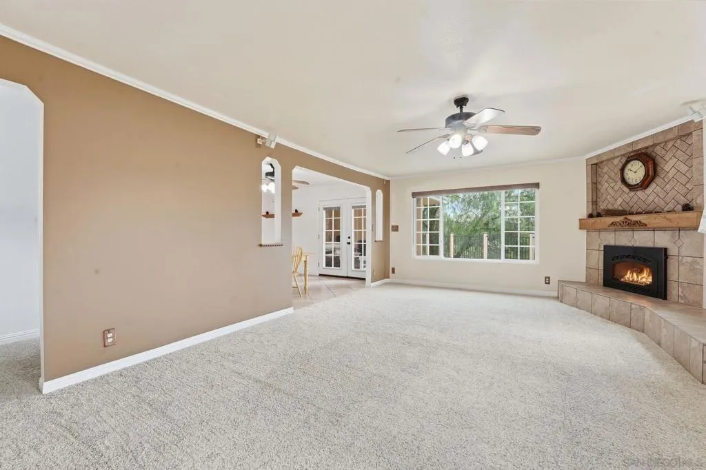 1305 Ash St, Ramona, California 92065 home-pic-20
