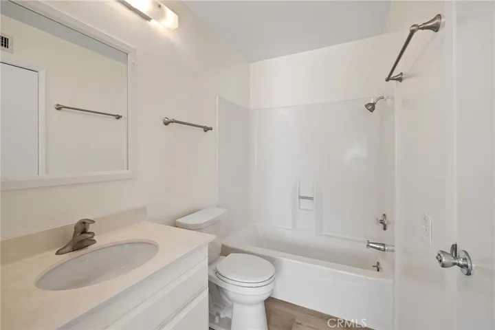 Upstairs Hall Bathroom