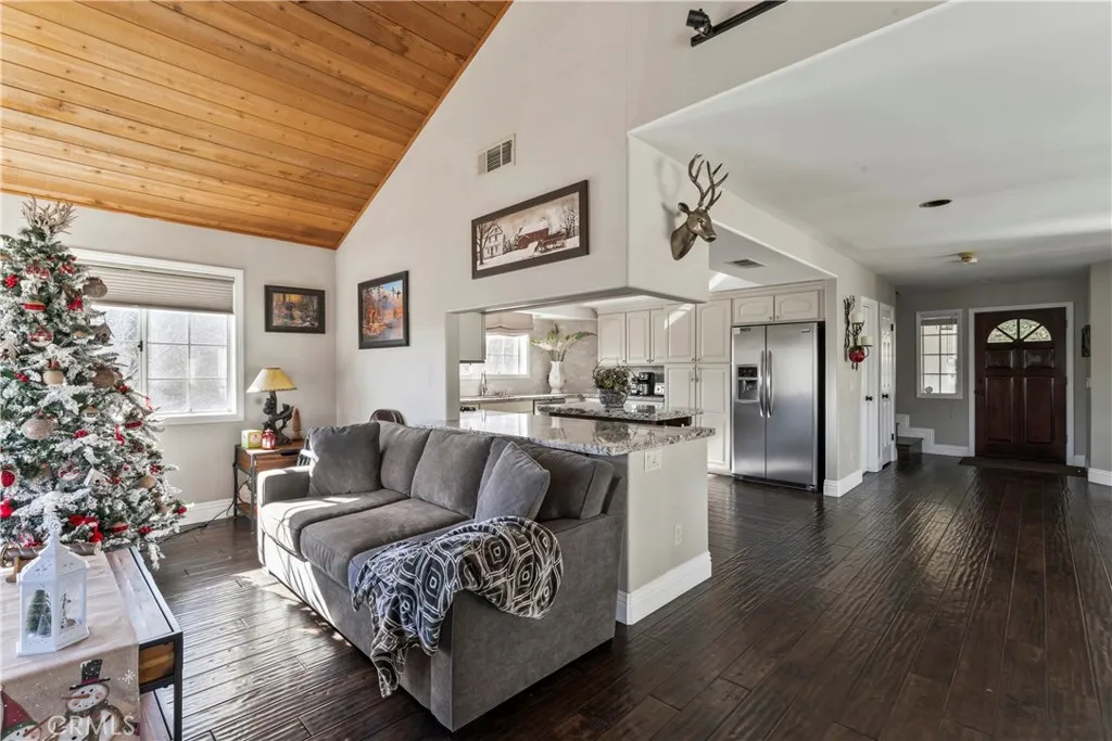 1212 Portillo, Lake Arrowhead, California 92352 home-pic-13