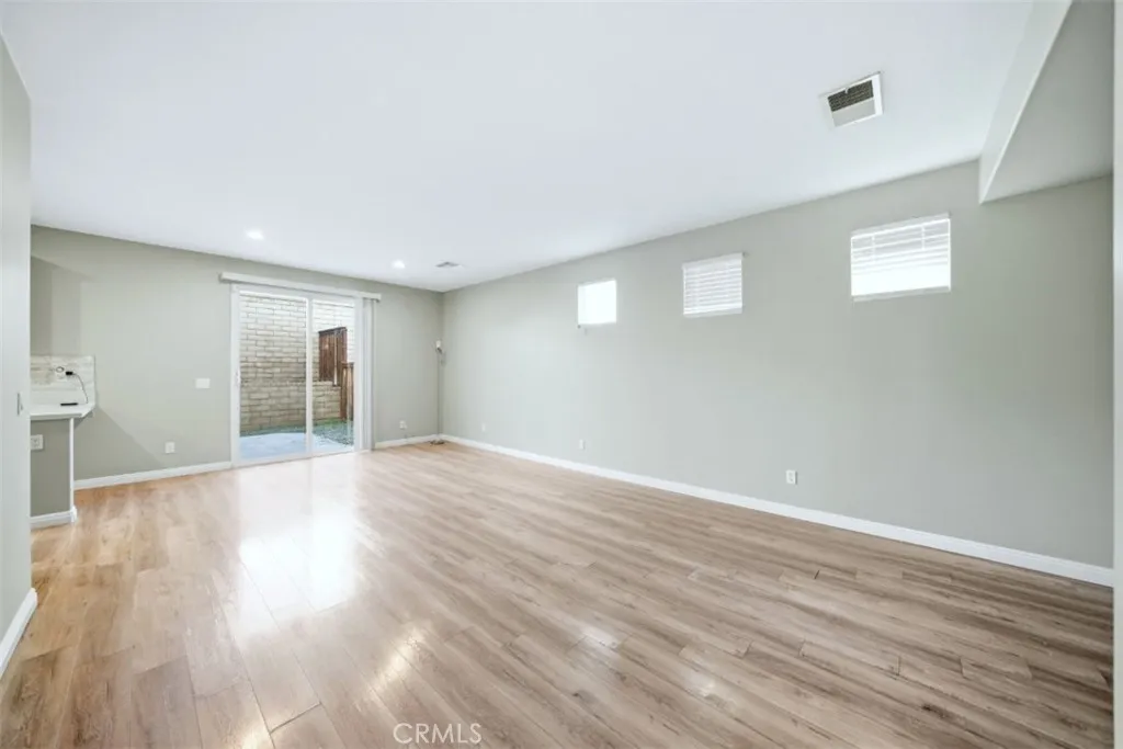 27114 Dolostone, Moreno Valley, California 92555 home-pic-11