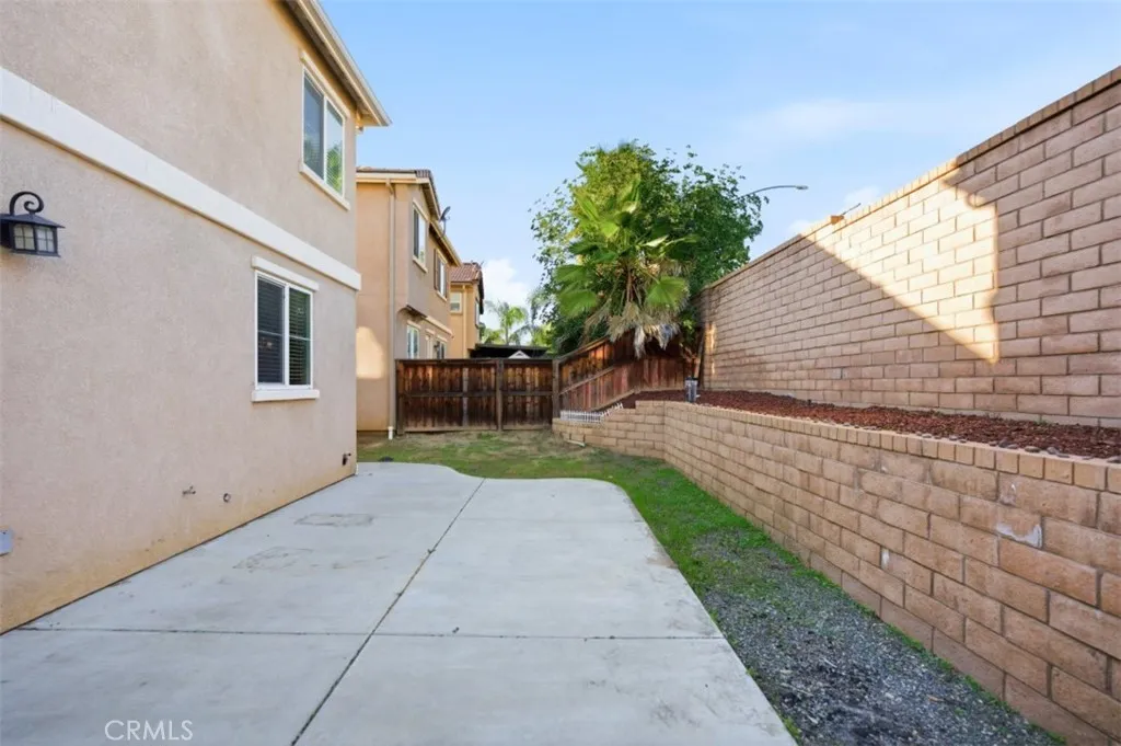 27114 Dolostone, Moreno Valley, California 92555 home-pic-43