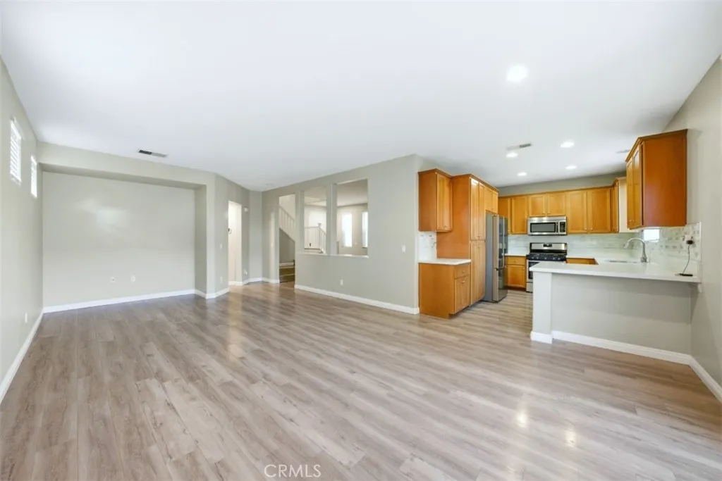 27114 Dolostone, Moreno Valley, California 92555 home-pic-14