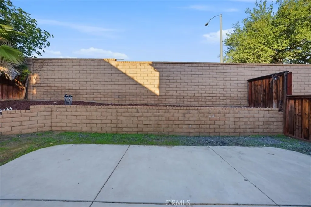 27114 Dolostone, Moreno Valley, California 92555 home-pic-47