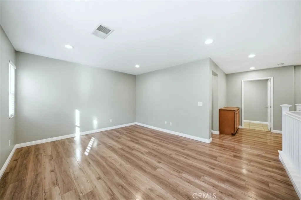27114 Dolostone, Moreno Valley, California 92555 home-pic-6