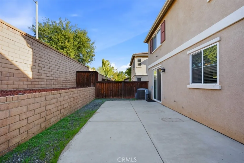 27114 Dolostone, Moreno Valley, California 92555 home-pic-45