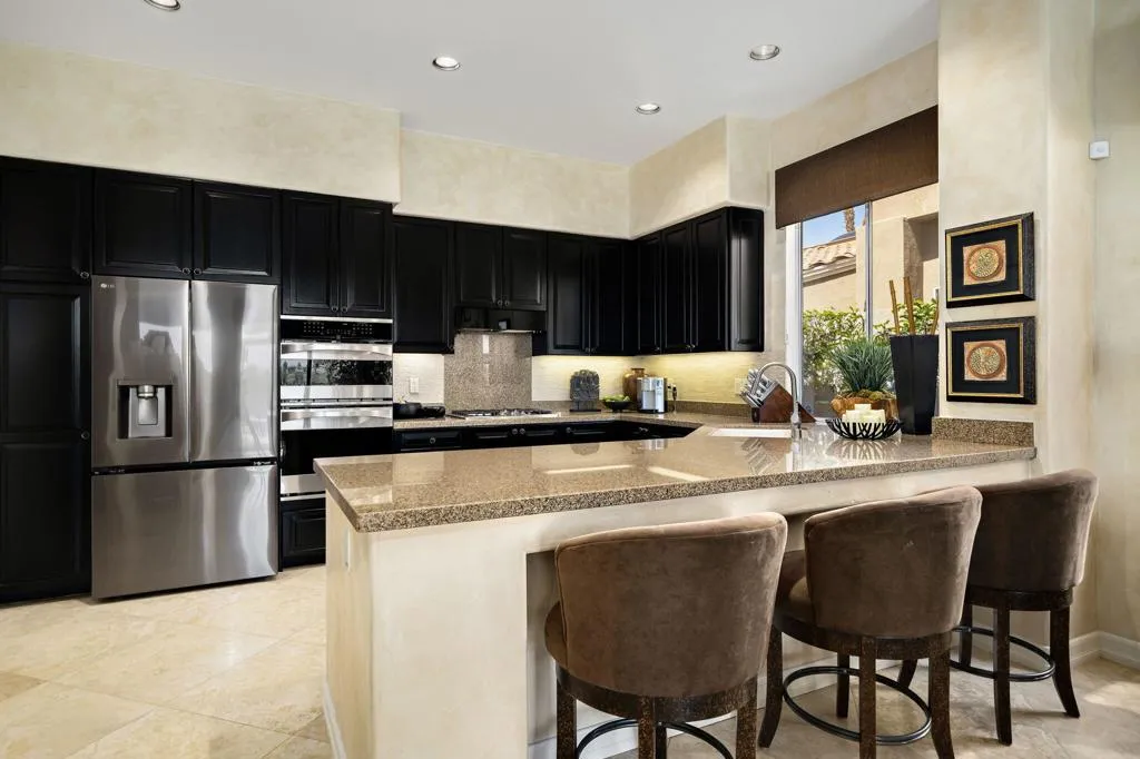 350 Bright Rock Drive, Palm Desert, California 92211 home-pic-10
