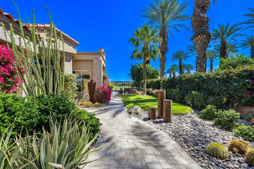 350 Bright Rock Drive, Palm Desert, California 92211 home-pic-49