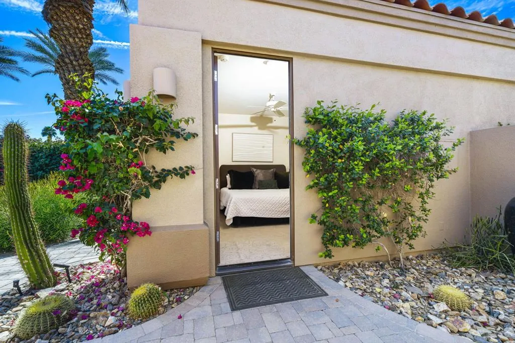 350 Bright Rock Drive, Palm Desert, California 92211 home-pic-41
