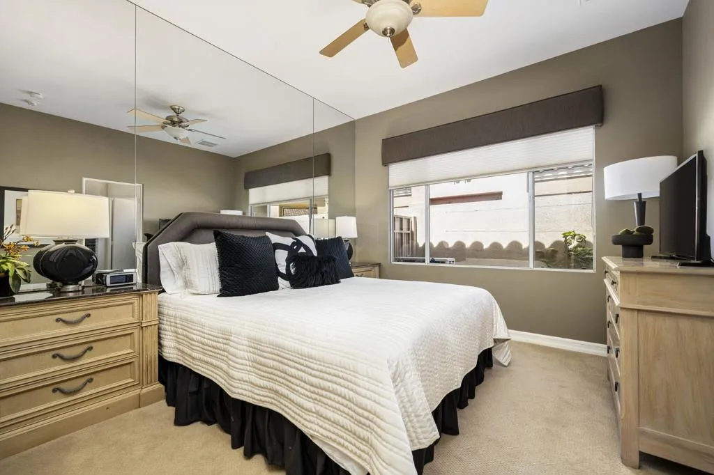 350 Bright Rock Drive, Palm Desert, California 92211 home-pic-38
